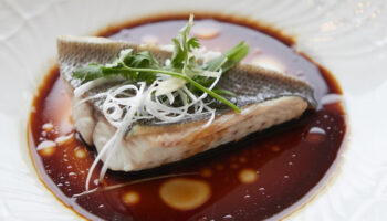 魚の姿蒸し