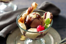 チョコレートナッツケーキサンデー