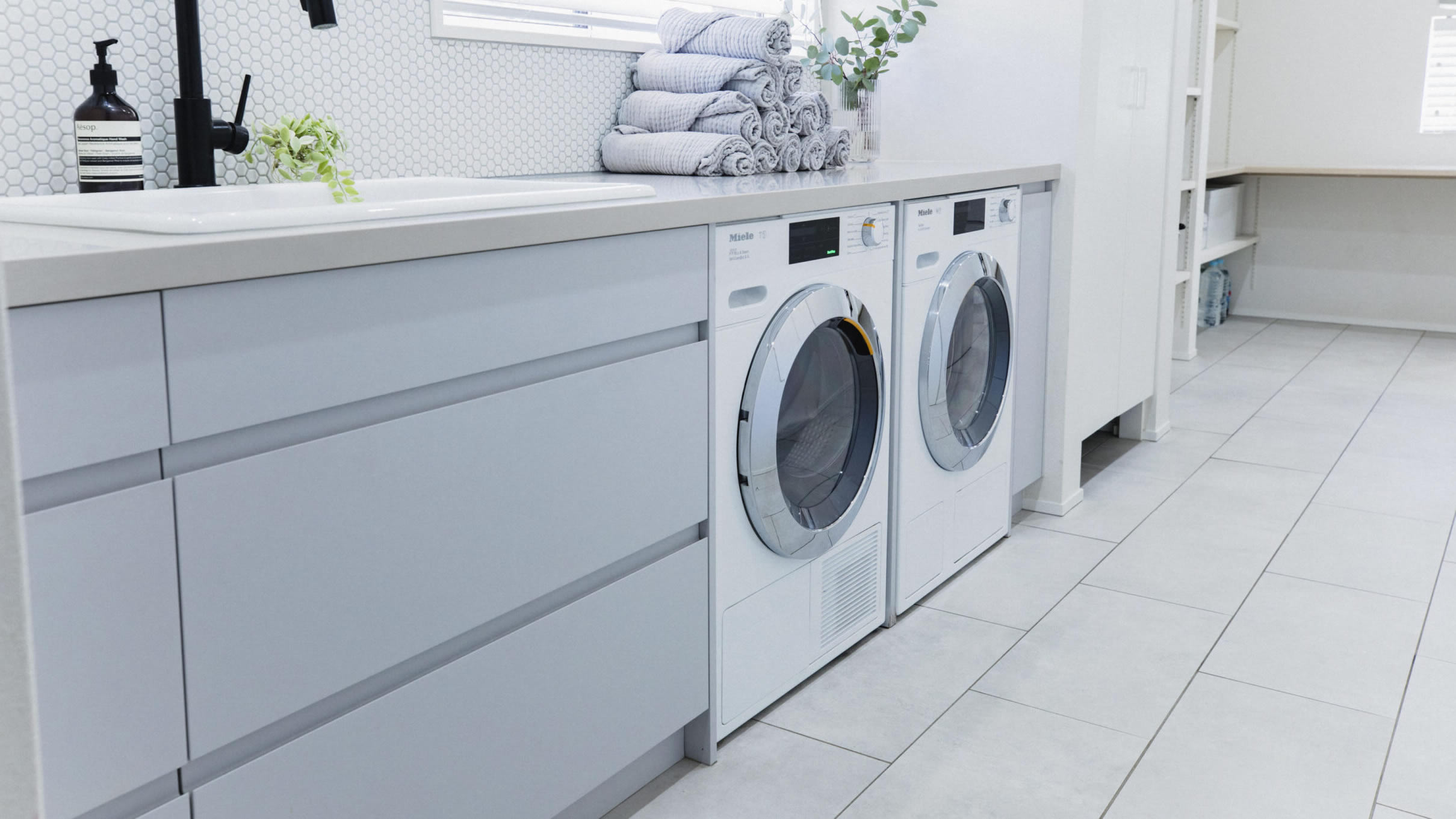 家事を効率化するランドリールームとは？基礎知識と、Miele洗濯機の設置実例