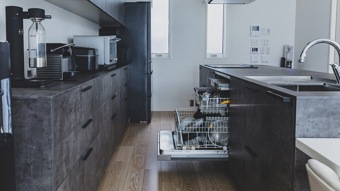 注文住宅のこだわりキッチンにMieleビルトイン食器洗い機を設置
