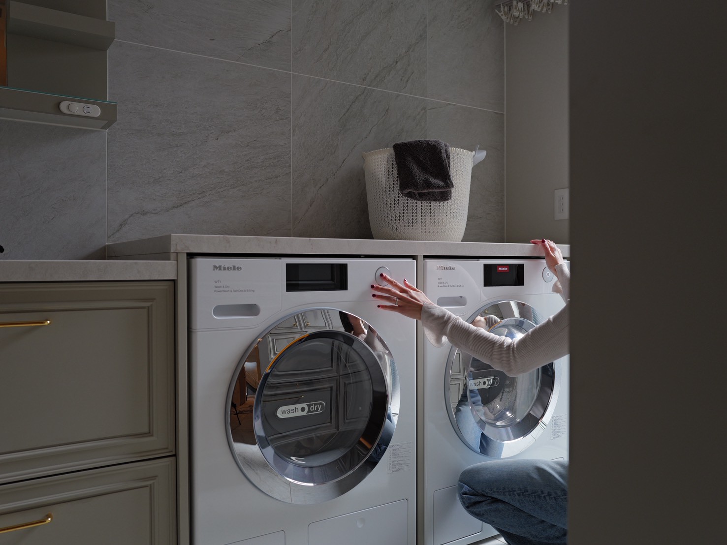 小山田早織さんのランドリールームとミーレドラム式洗濯乾燥機